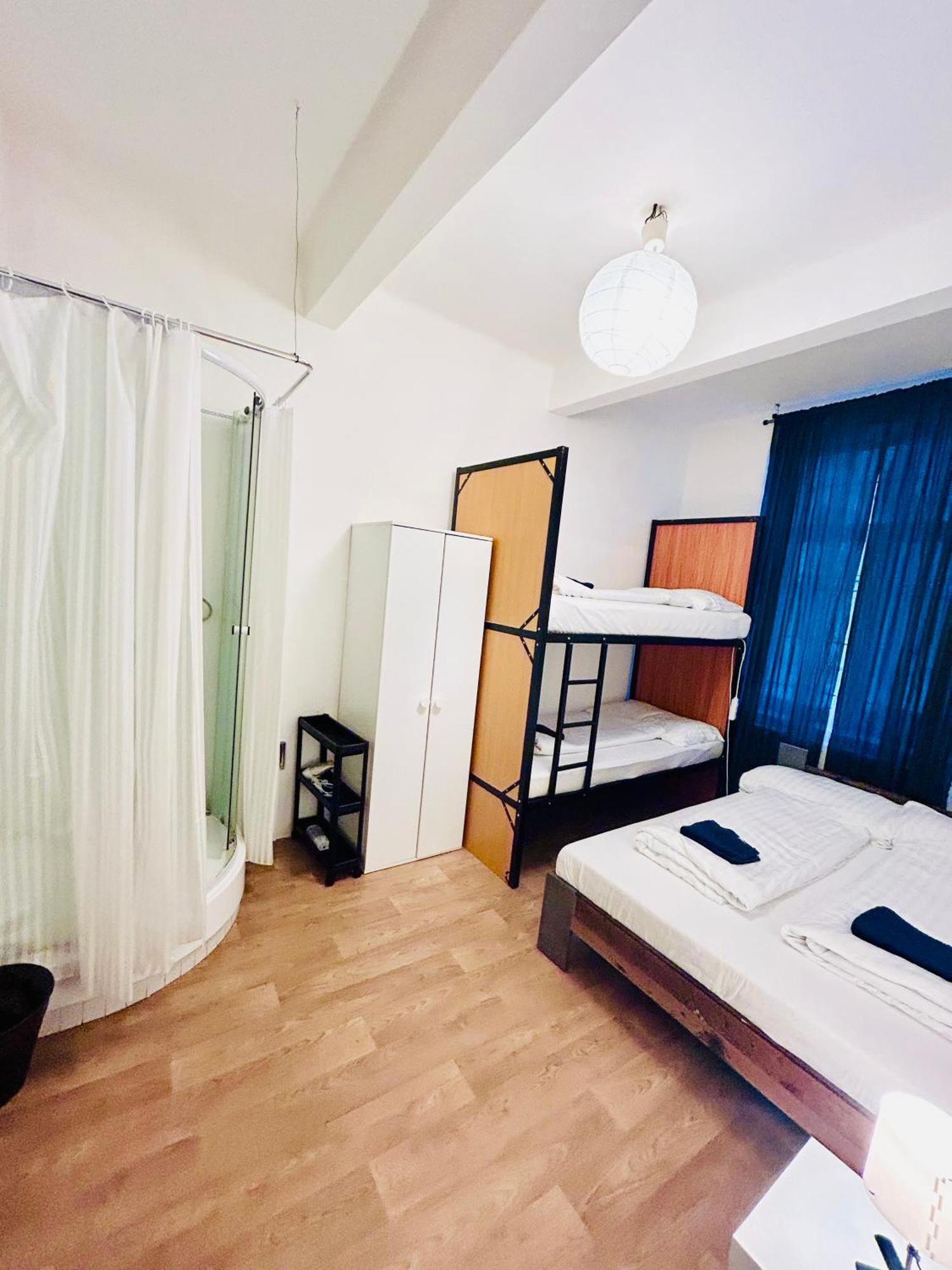 Hostel Good Price