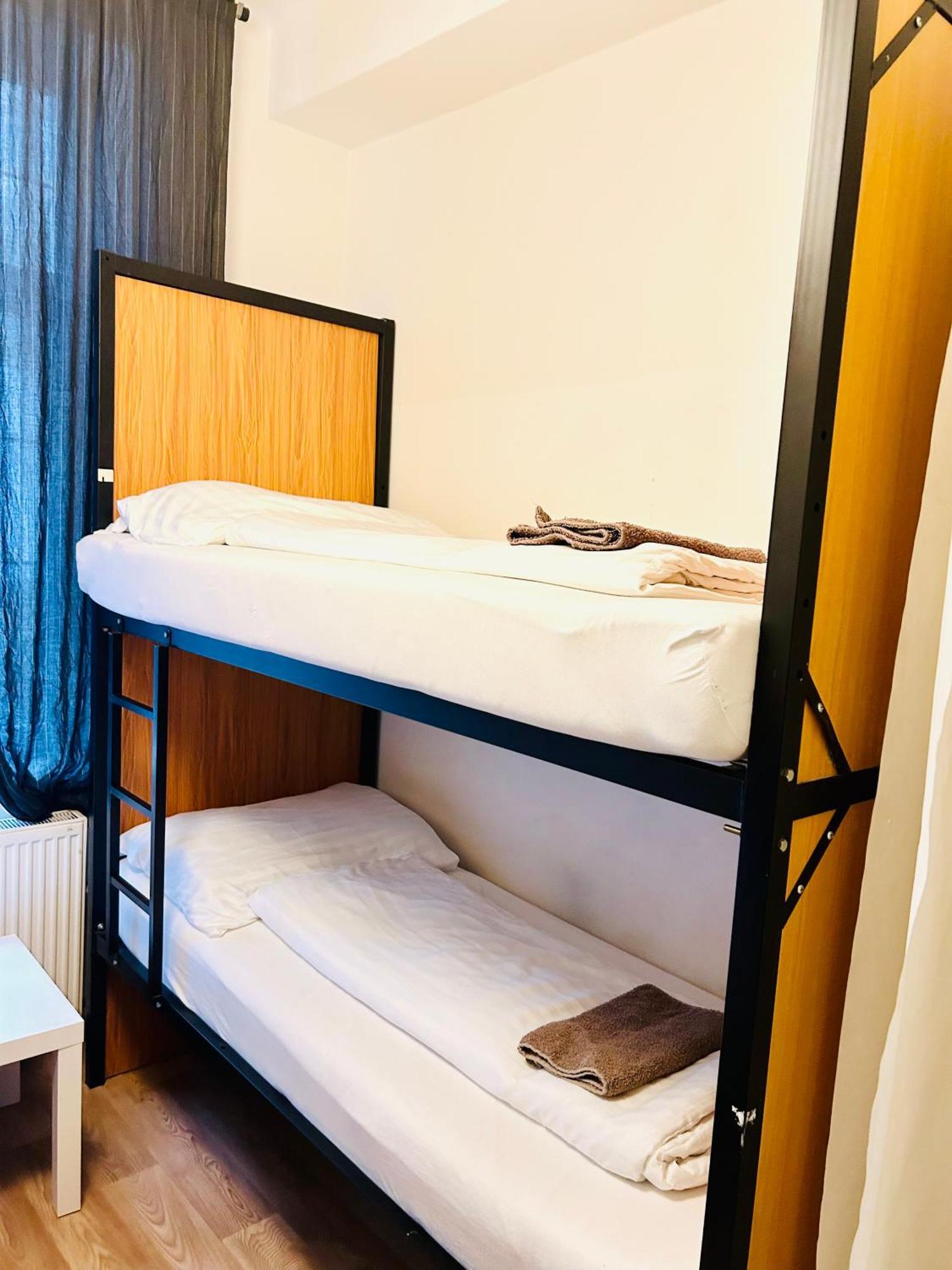Hostel Good Price *